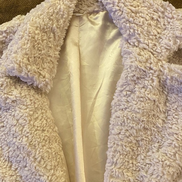 Wooly And Versatile Jacket - Picture 2 of 7